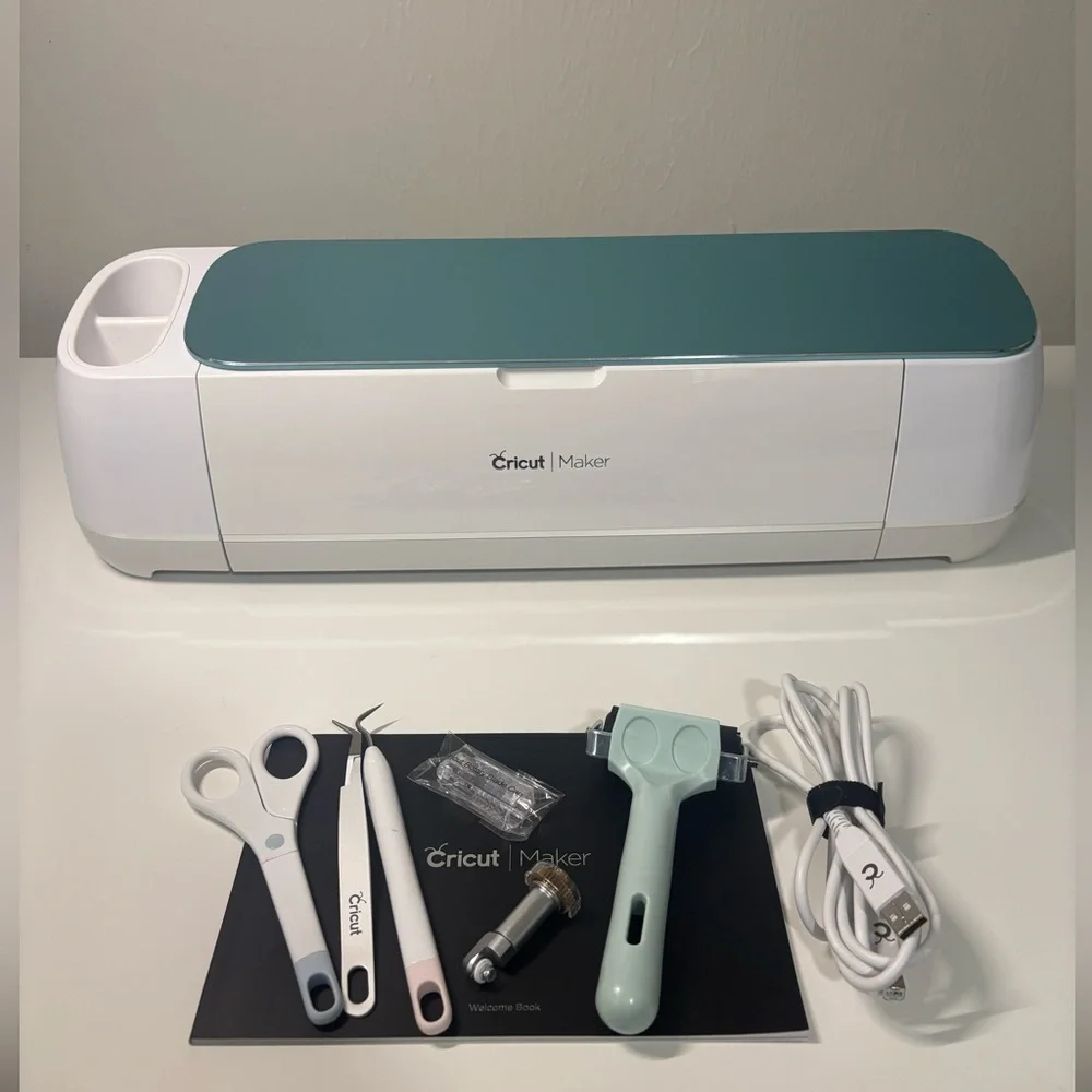 Cricut Maker CXPL301 Teal + Tools & Accessories | Barely Used